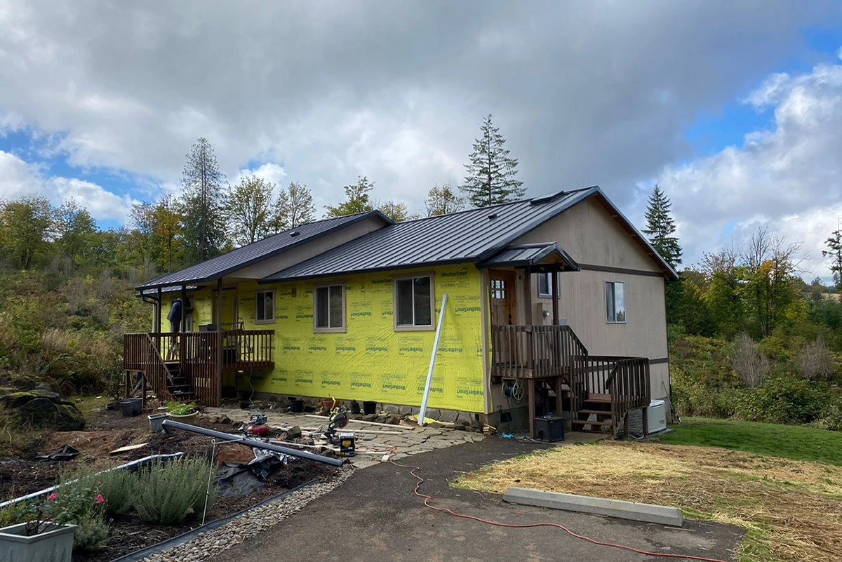 house getting new siding | sister siding