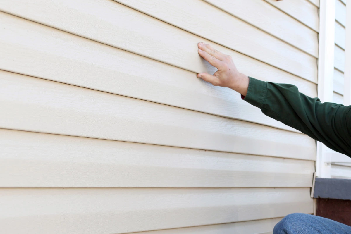 siding inspection on home | sister siding