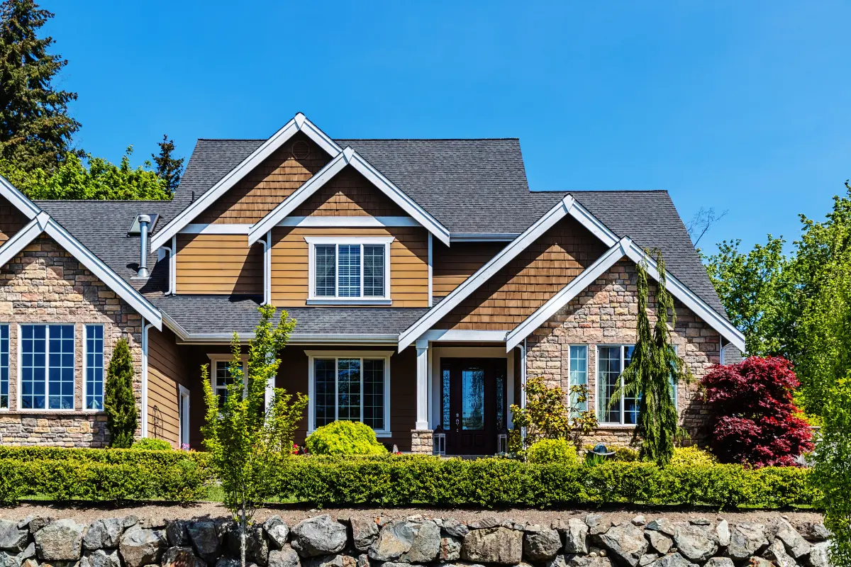 new siding on a pacific northwest home | Sister Siding company serving the portland area