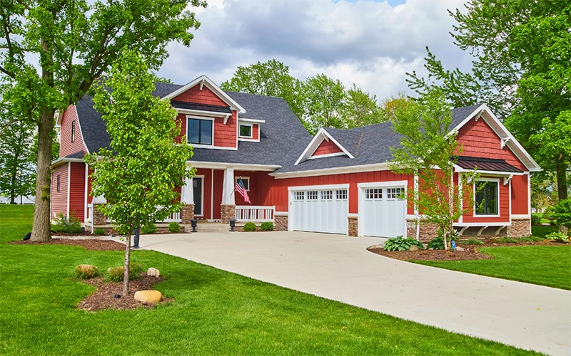 red-farmhouse-with-vertical-and-horizontal-siding